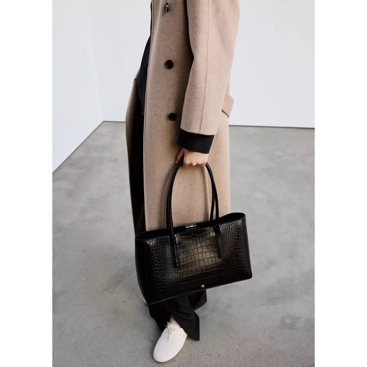 Sac porté épaule effet croco noir, MANGO