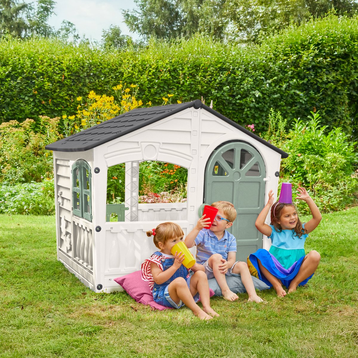 Maisonnette cabane SNOWDRIFT blanc crème - gris - vert sauge, TP TOYS