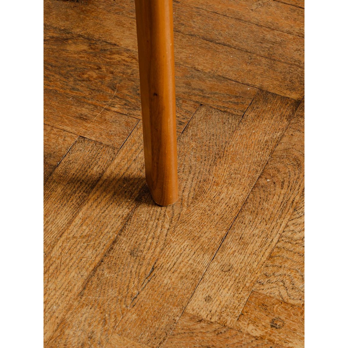 Chaise en bois et cannage Alma N°2086 - Bon état bois foncé, DEBONGOUT
