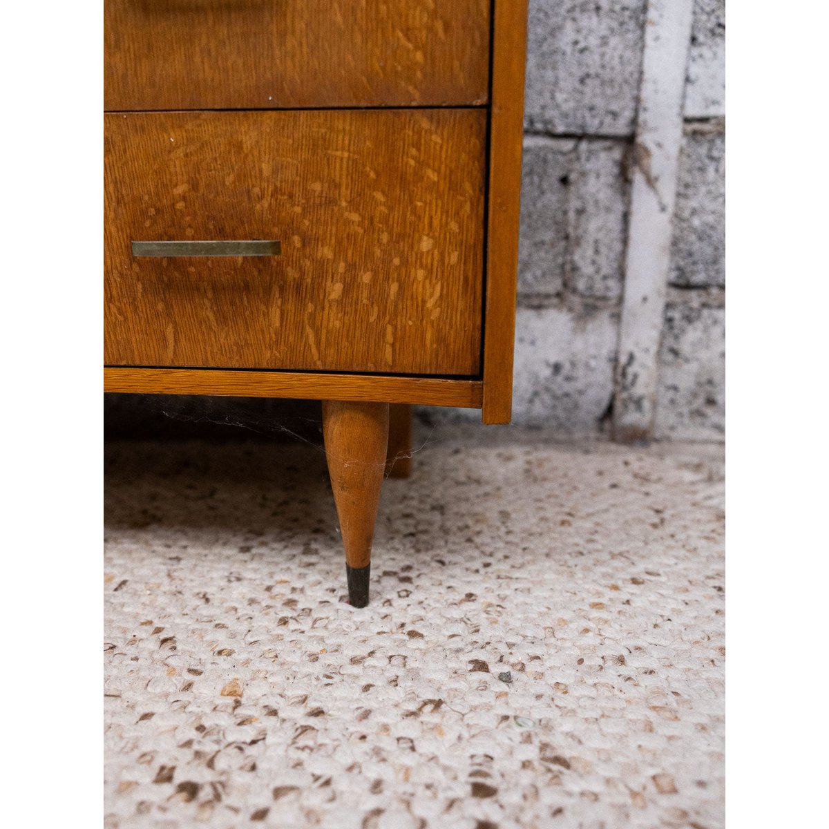 Elégante commode Olga N°1051 - Bon état bois clair, DEBONGOUT