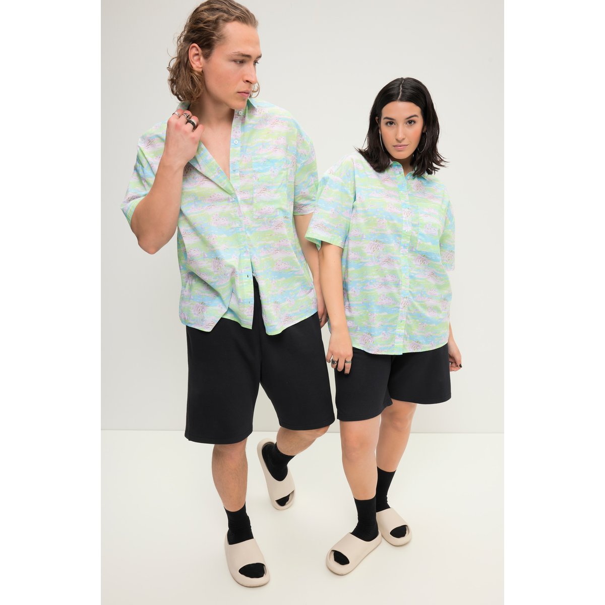 Chemise style hawaïenne oversized à imprimé bleu turquoise, STUDIO UNTOLD