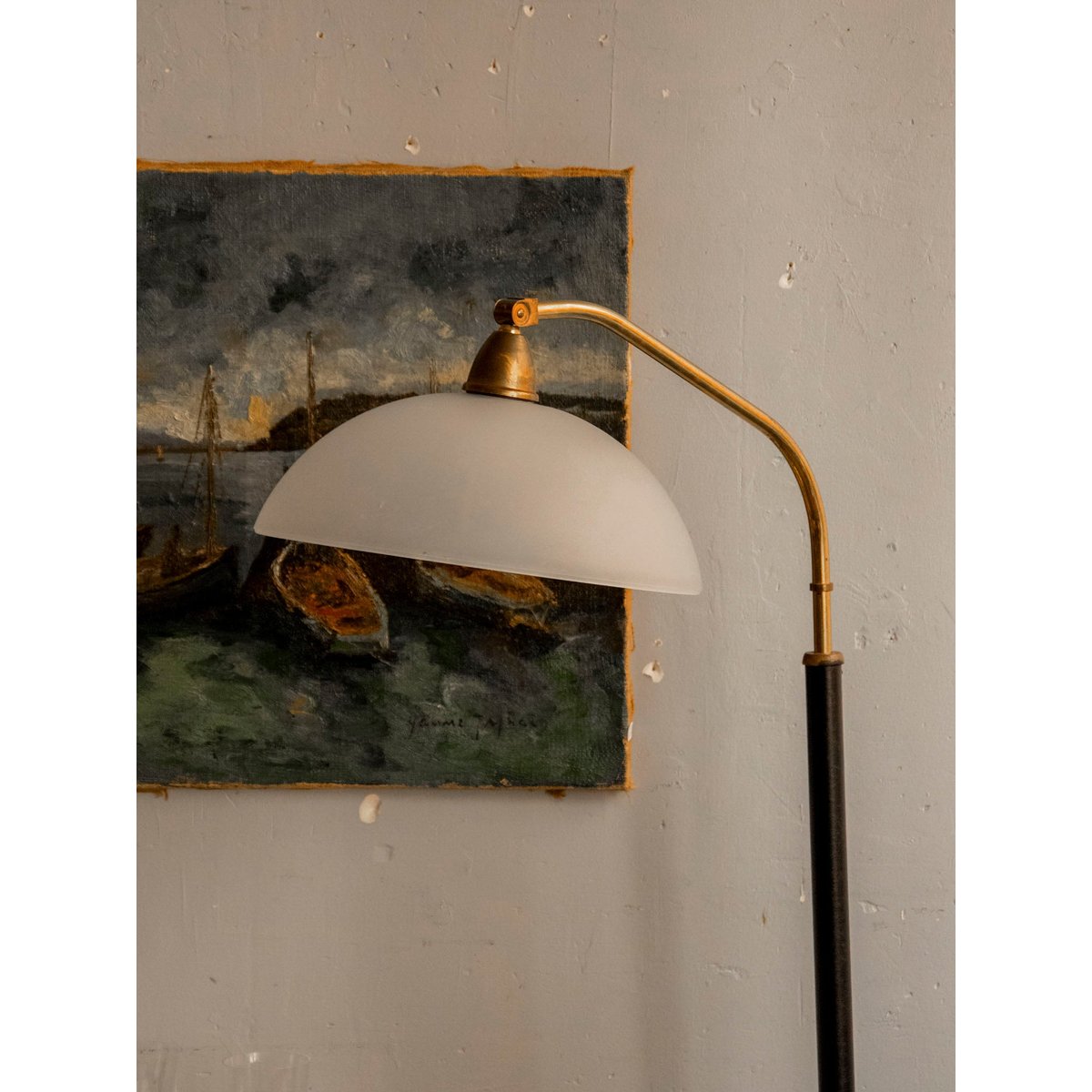 Lampadaire au globe en verre Julien N°372 - Bon état noir, DEBONGOUT