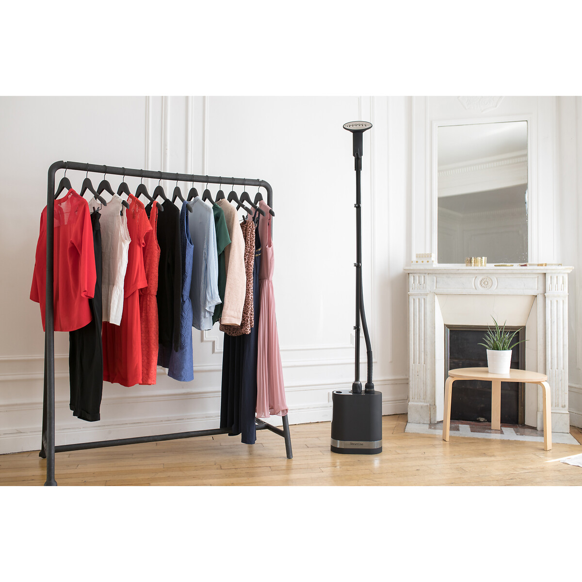 Défroisseur vertical SY70SB noir, STEAMONE