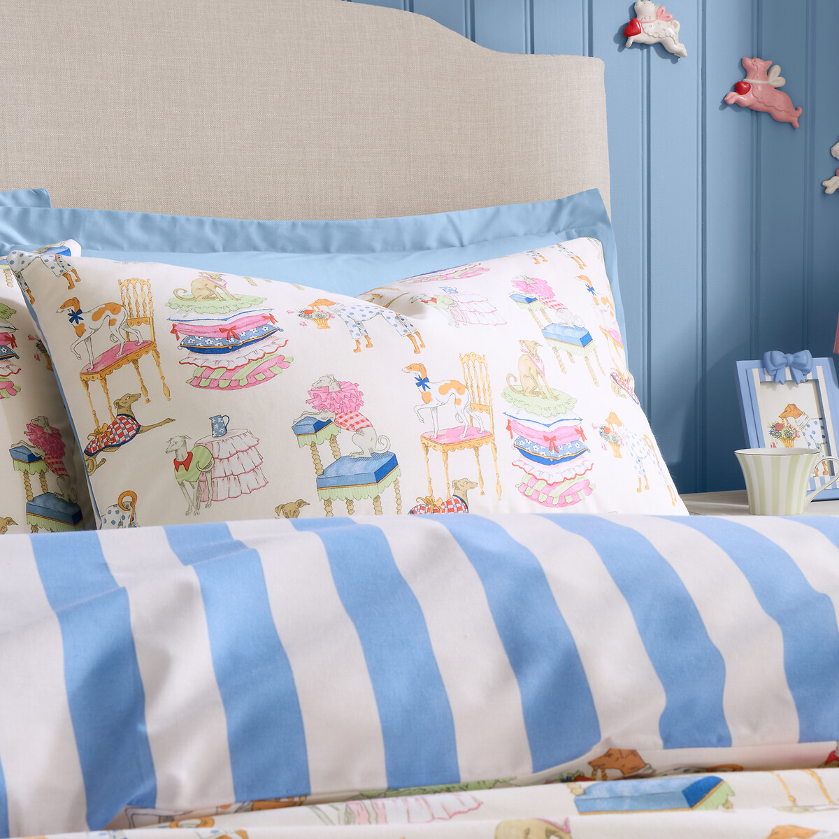 Hackney Dogs Reversible Duvet Cover And Pillowcase Set blue, CATH KIDSTON