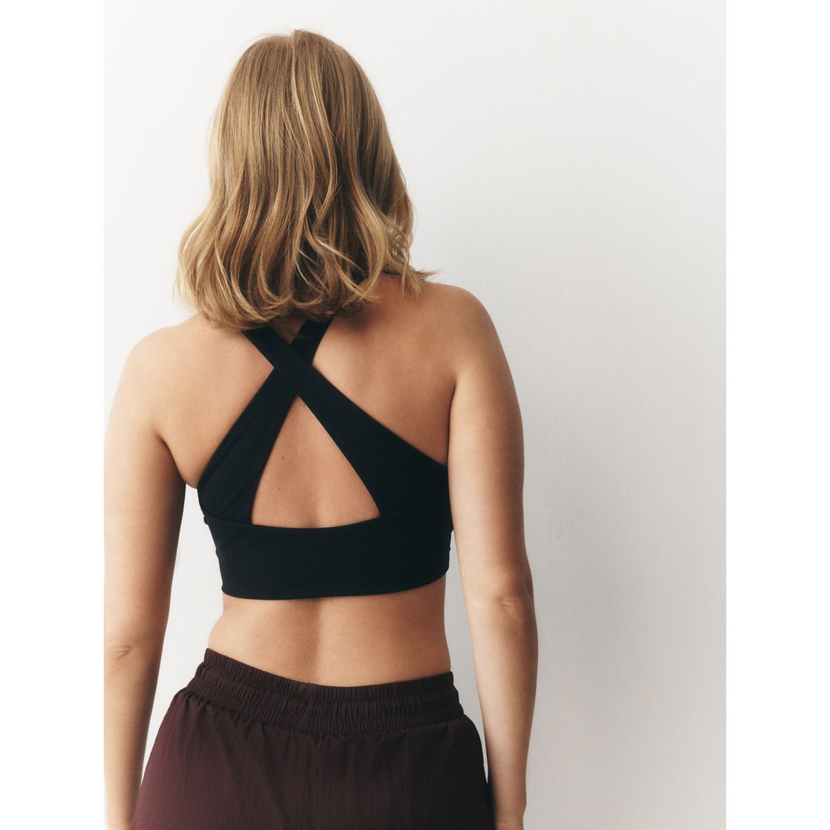 Brassière de sport croisée devant dd+ noir, NEXT