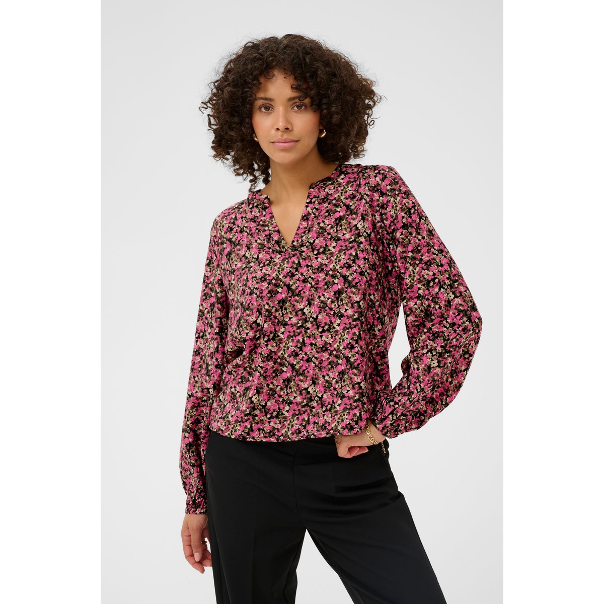 Blouse à manches longues rose noir pink black graphic flower, KAFFE