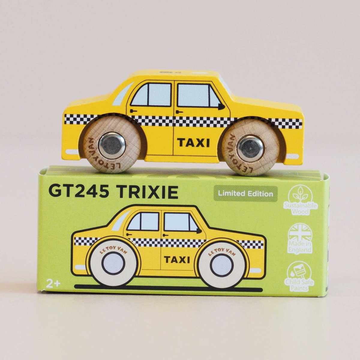 Voiture Taxi Trixie No 39 jaune, LE TOY VAN