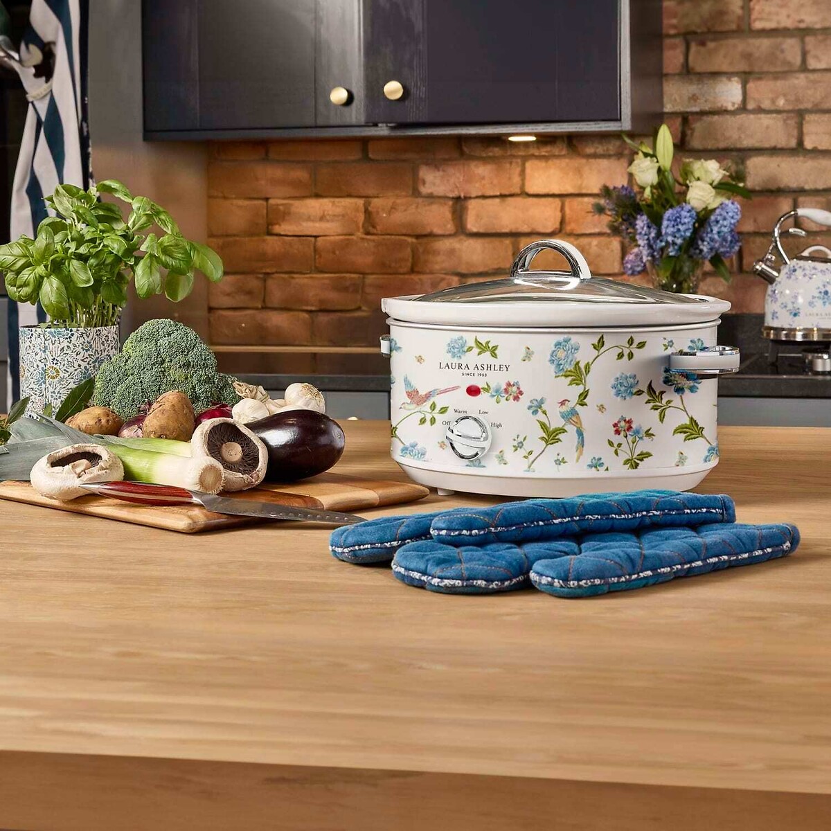 Laura Ashley 6.5L Slow Cooker - VQSLWC6 white, LAURA ASHLEY