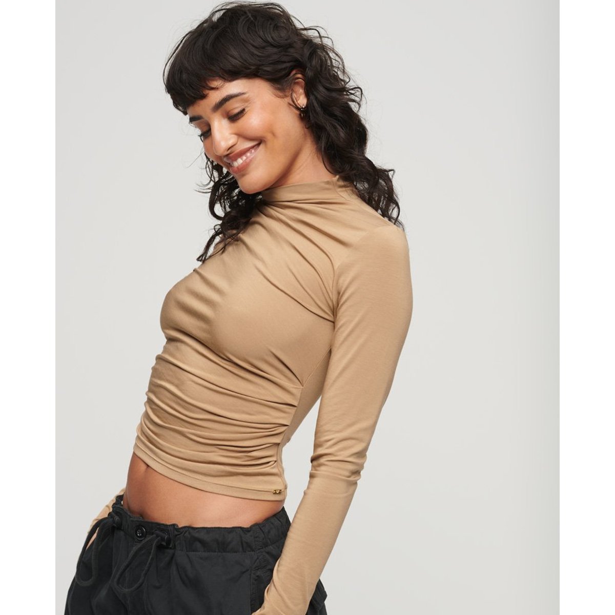 Haut froncé à col montant et manches longues marron bronze, SUPERDRY