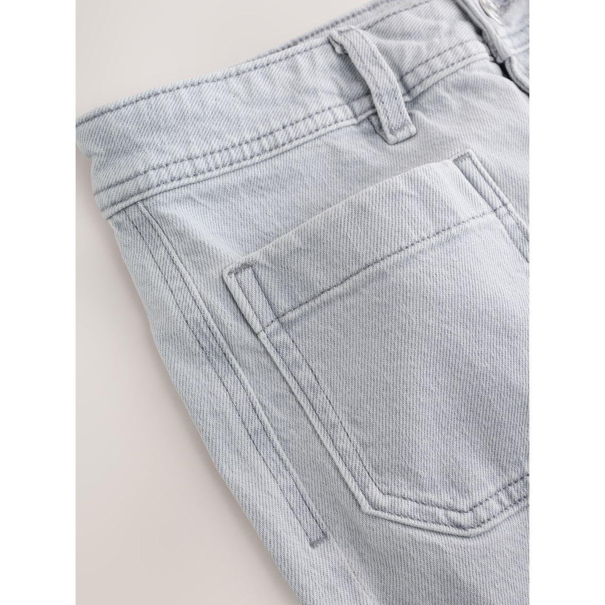 Jean large avec poche plaquée gris clair, NEXT