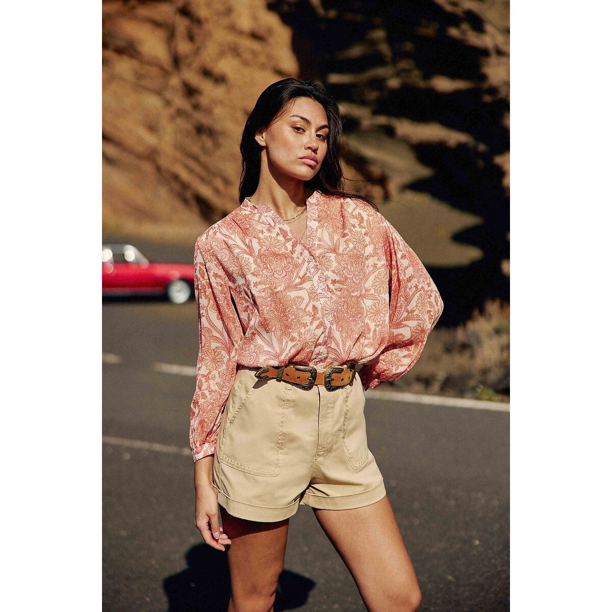 Bolie Floral V-Neck Blouse in Loose Fit floral print, LA PETITE ETOILE