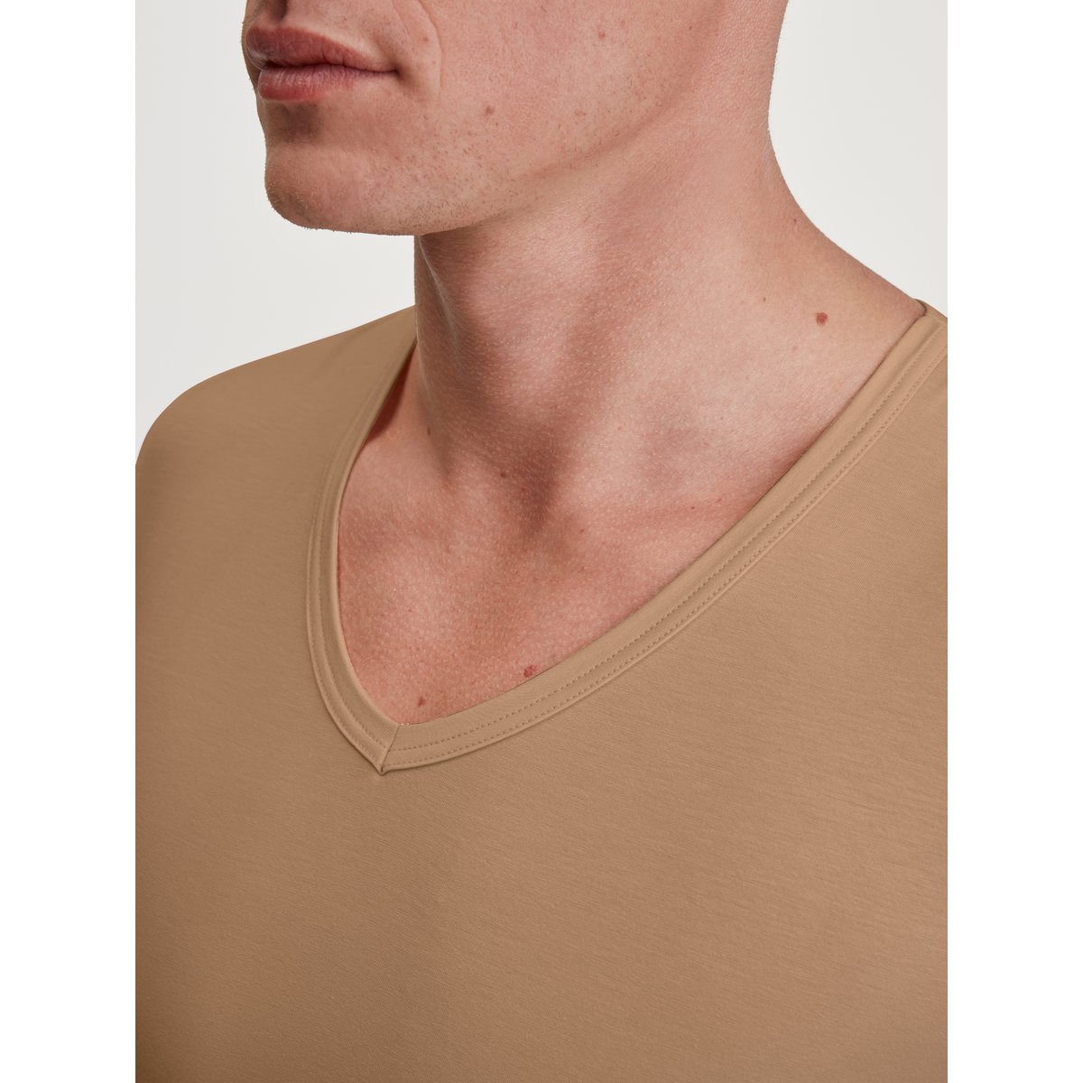 T-shirt à manches courtes, col en V manches courtes Modal NATURAL COOLING invisible, CALIDA
