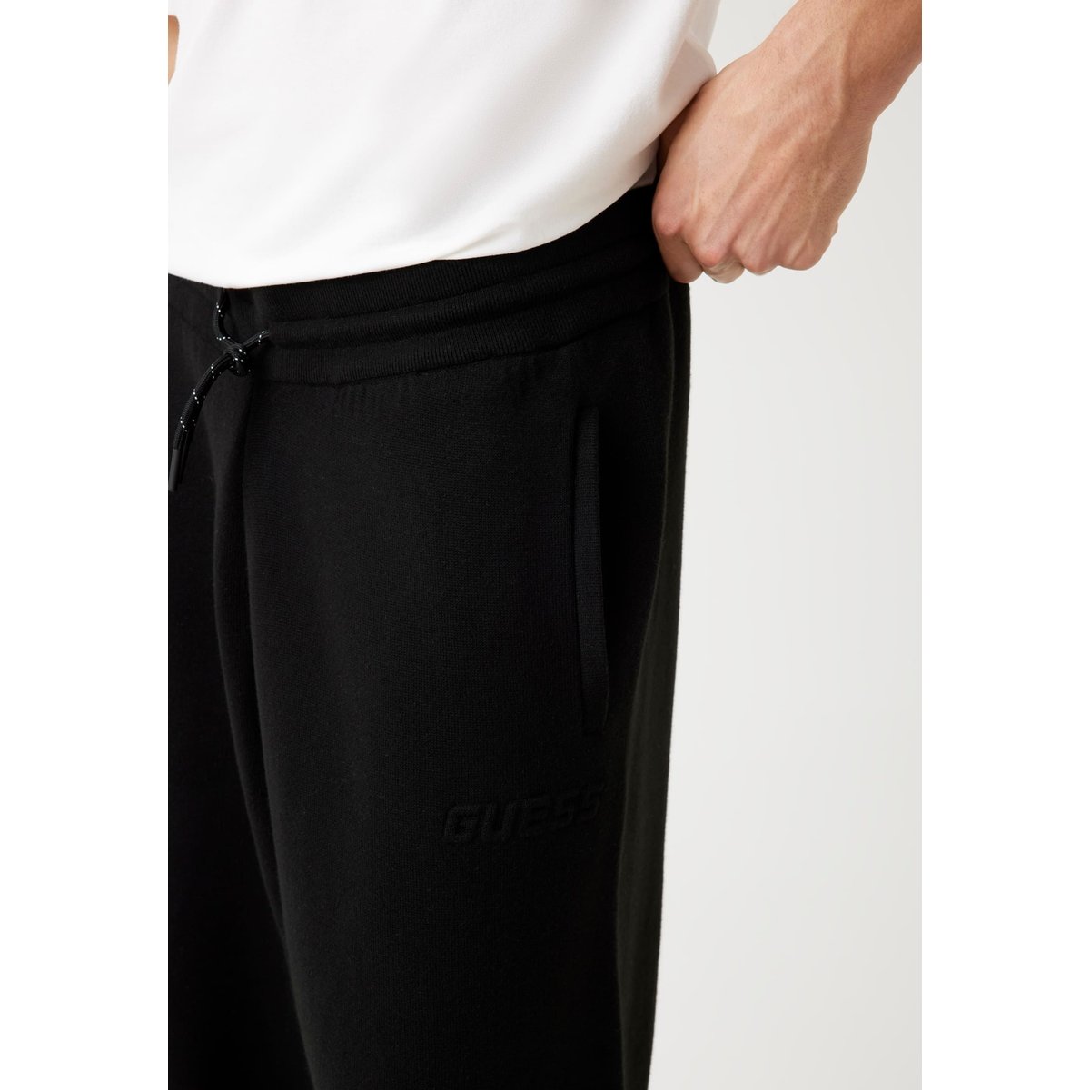 Jogger Logo Coupe Regular noir, GUESS