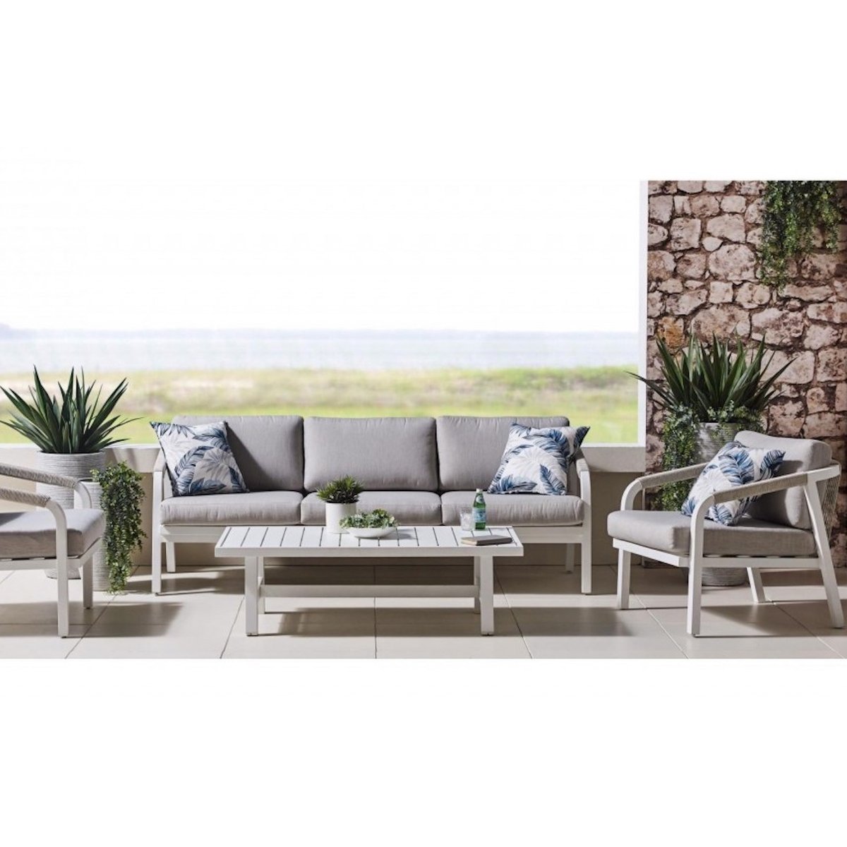 Salon de jardin 5 places, aluminium, MAYA blanc, corde et coussin gris, DEFORA HOME