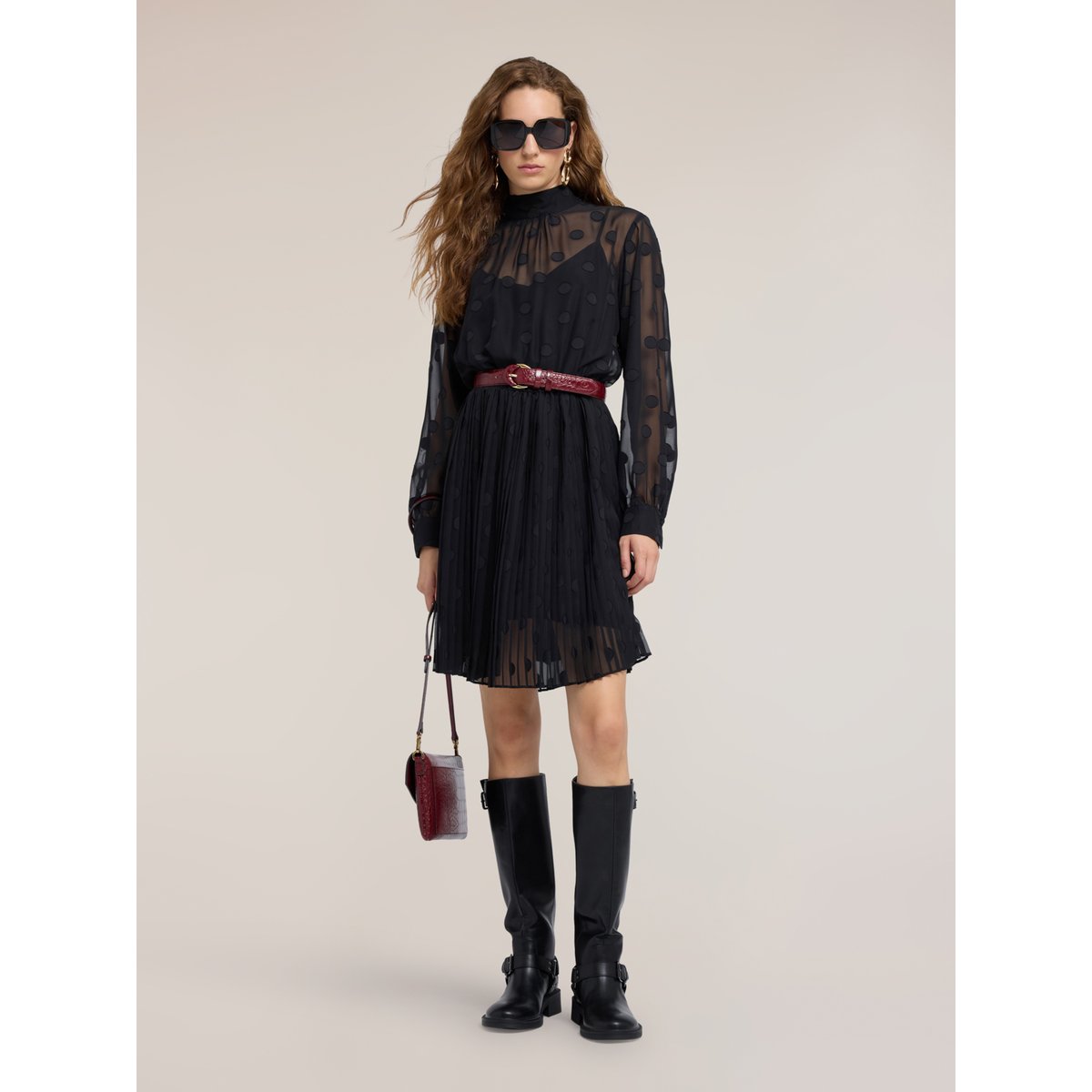 Robe évasée à pois noir, MOTIVI