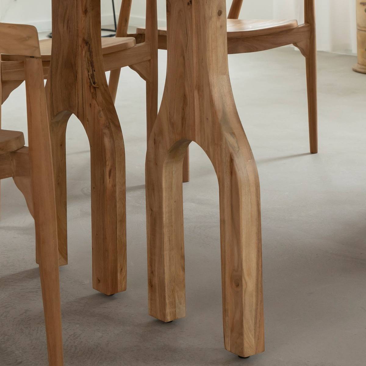 Table à manger en bois d'acacia ANAÉ bois clair, MADE IN MEUBLES