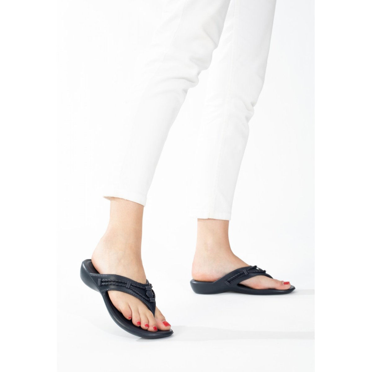 Tongs SILVERTHORNE PRISM bleu nuit, MINNETONKA