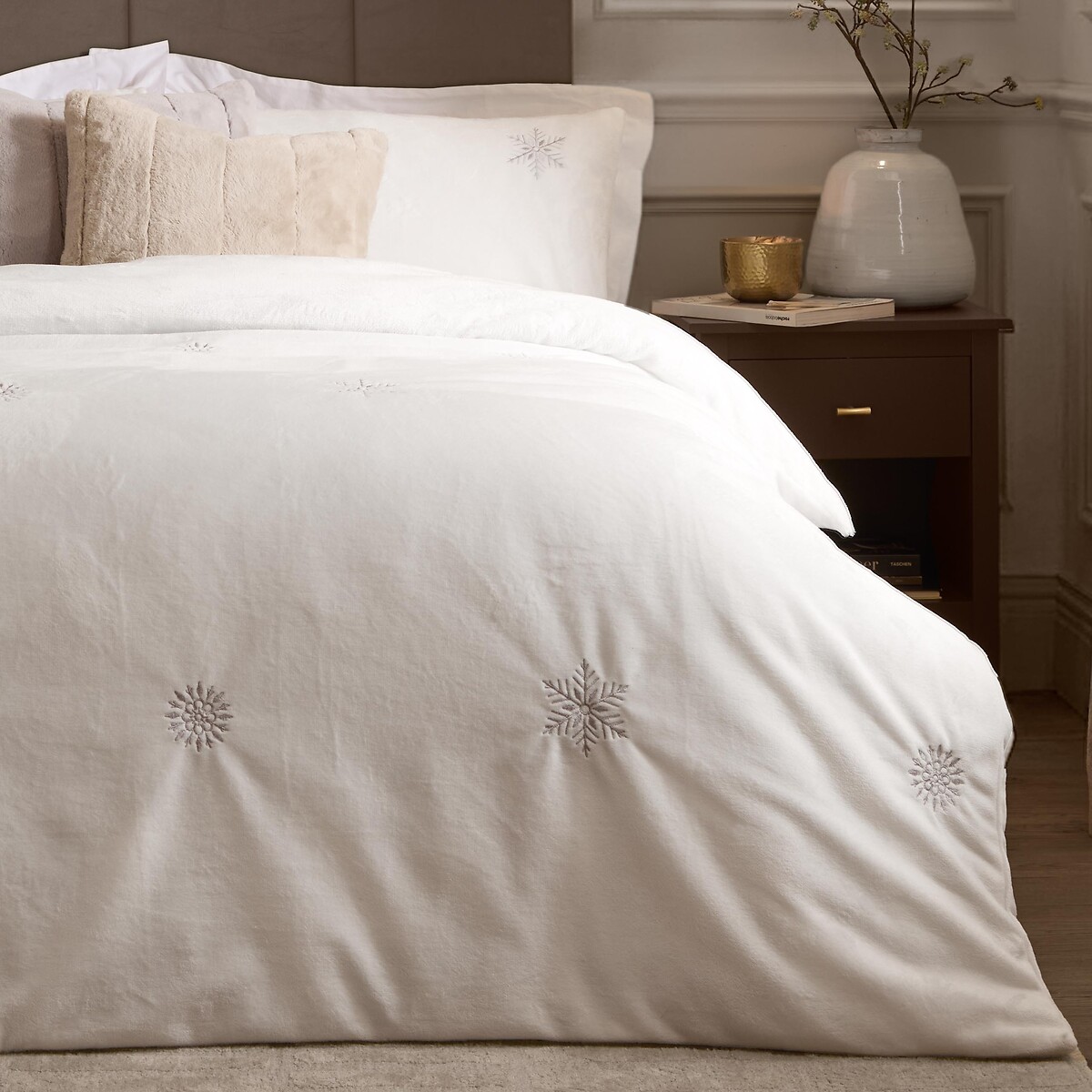 Frosted Snowflake Embroidered Fleece Duvet Cover and Pillowcase Set white, PAOLETTI