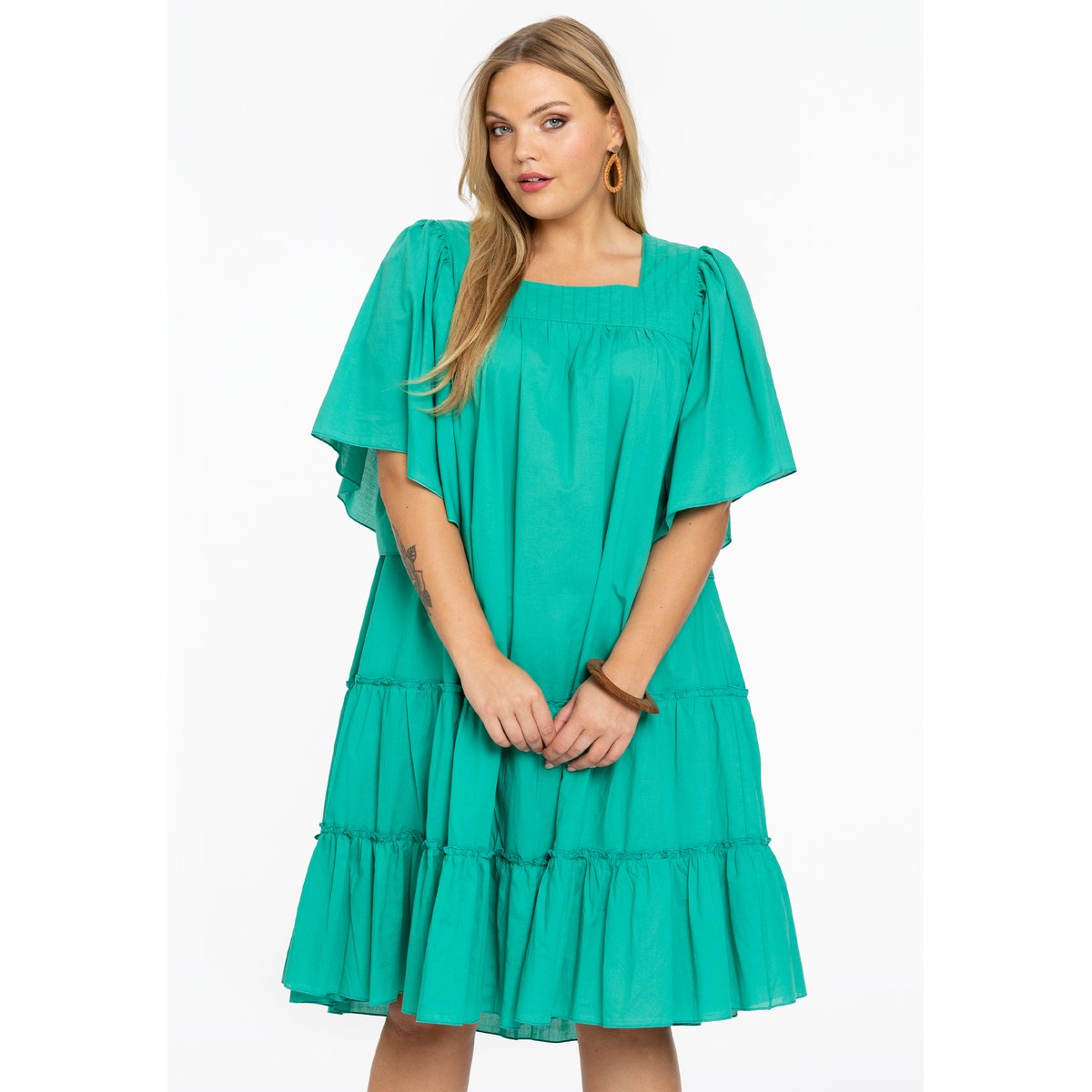 Robe volanté /à volants vert, YOEK