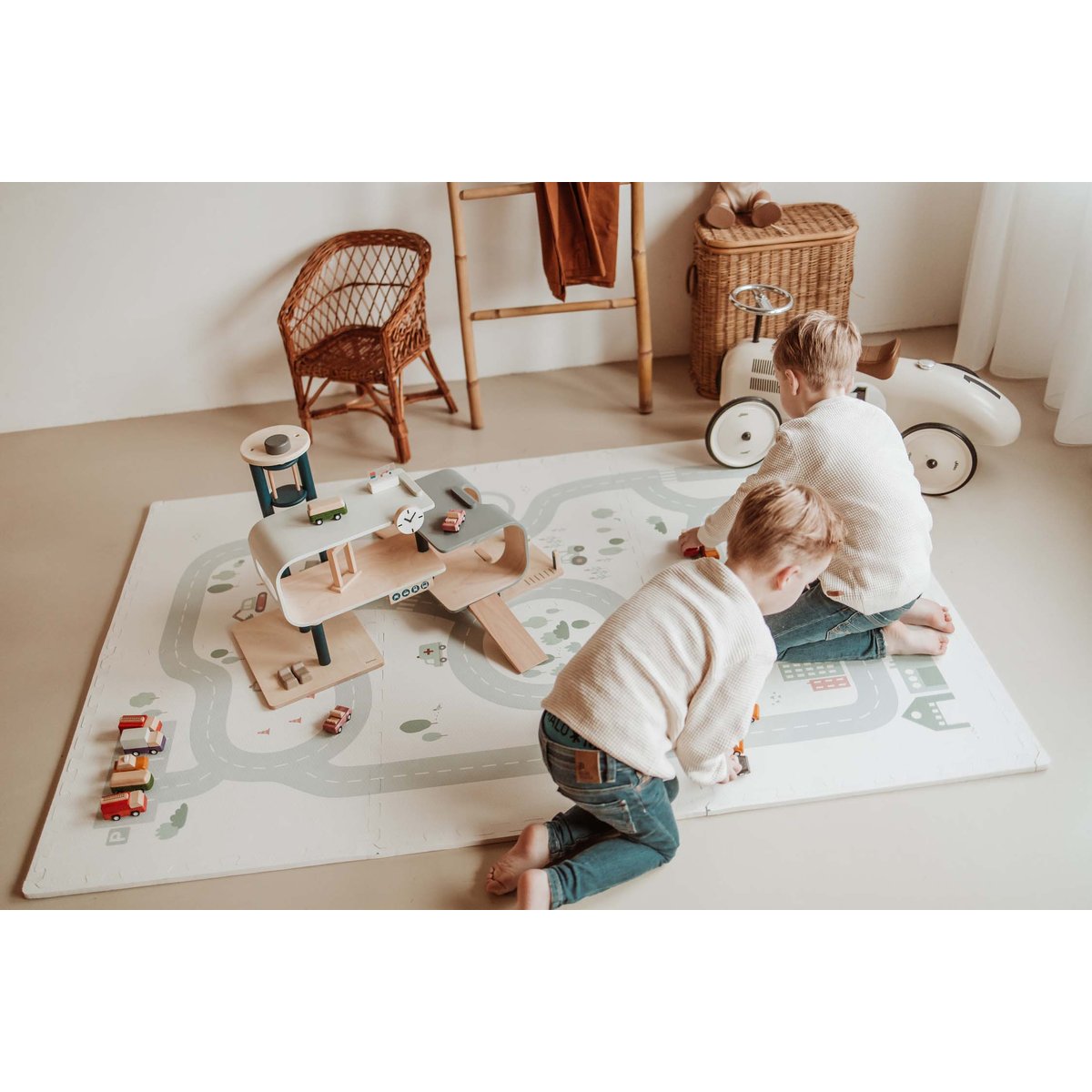 play&go - tapis puzzel, boîte de rangement & mini maison - roadmap multicolor, PLAY ET GO