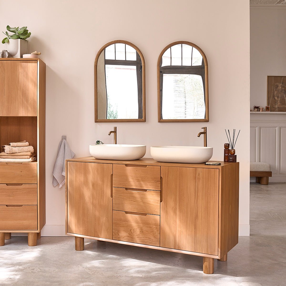 Meuble sous vasque en teck massif 140 cm GUSTAVE naturel, BERAH GETAH