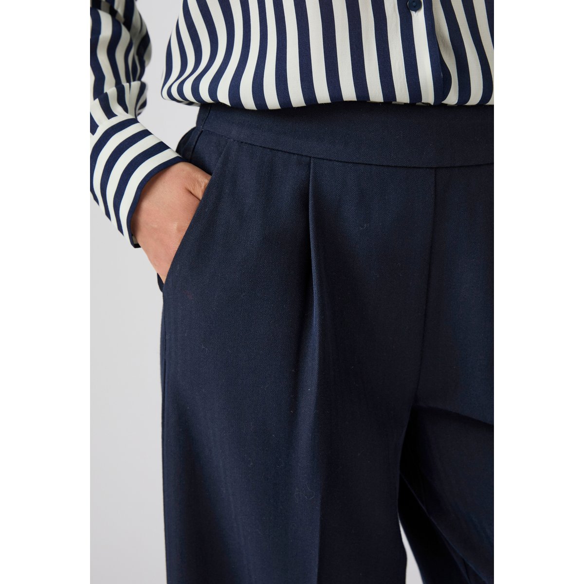 Pantacourt large jacquard enfilable bleu marine, DAMART