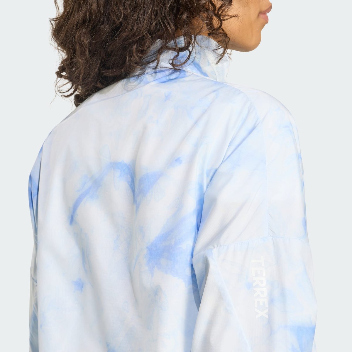 Veste Coupe-Vent Teintée Au Spray Terrex Multi Clima365 Veste Coupe-Vent Teintée Au Spray Terrex Multi Clima365 white / glow blue, adidas Performance