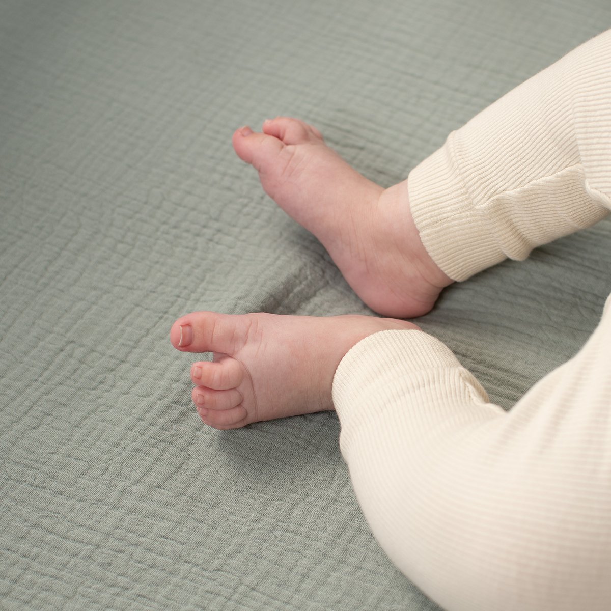 Drap housse berceau en gaze de coton JEANNE camel, SEVIRA KIDS
