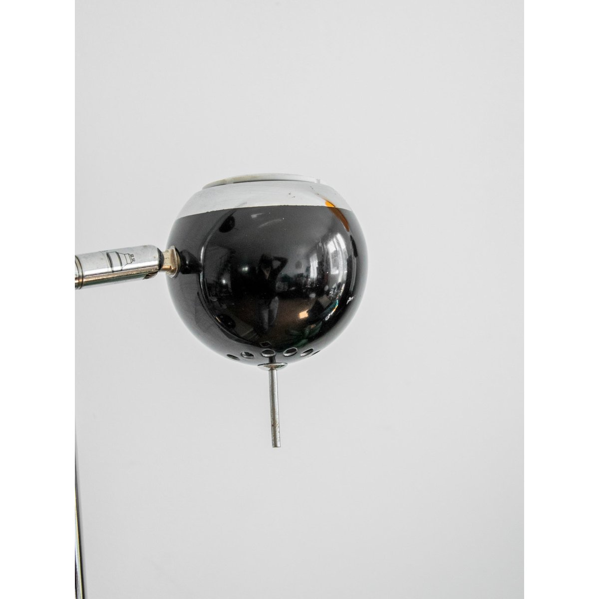 Lampadaire à trois globes Julien N°371 - Bon état noir, DEBONGOUT