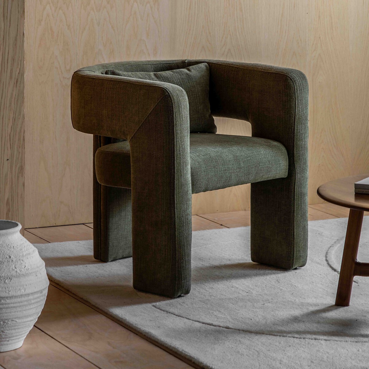 Arthur Sculptural Armchair olive, ÉDITÉ