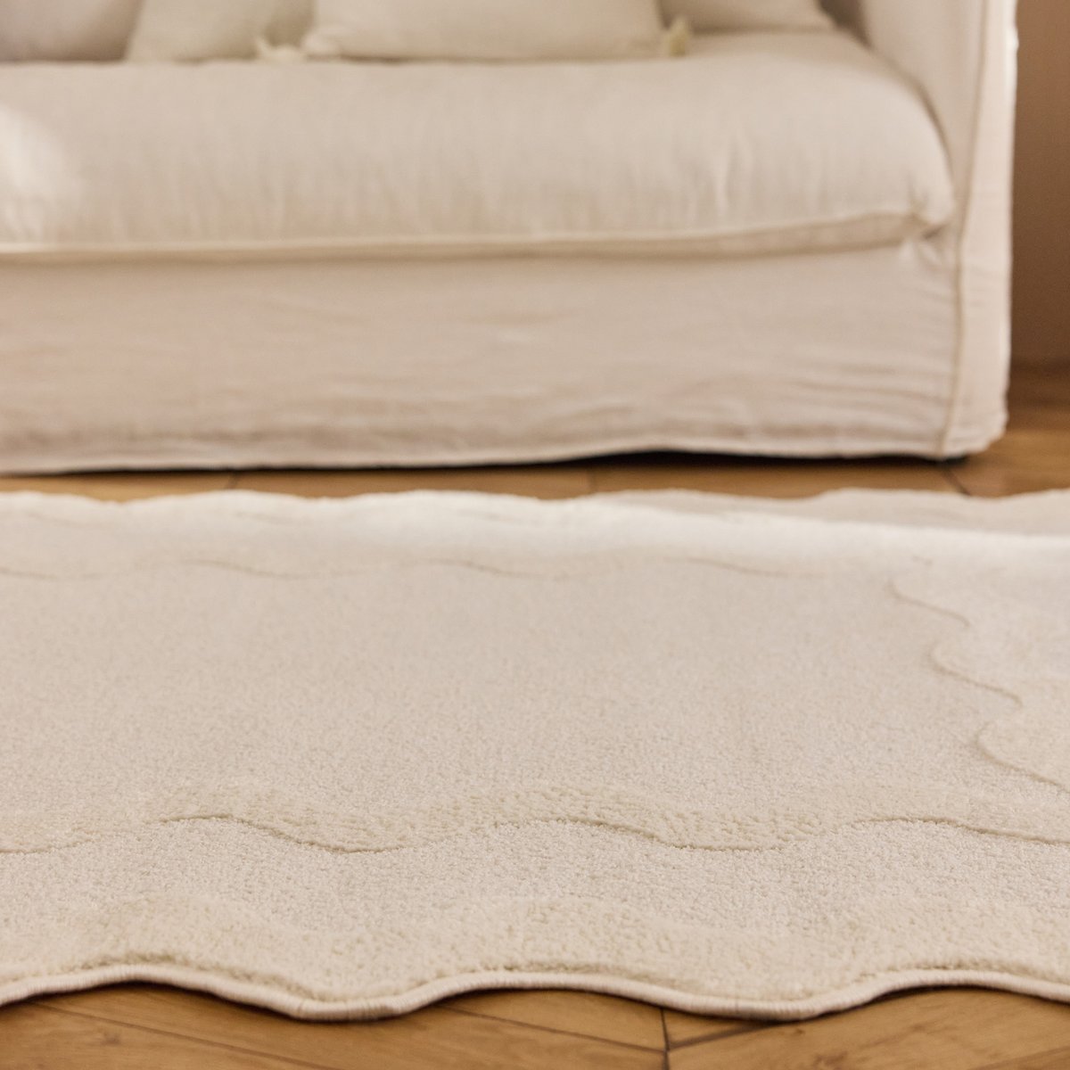 Tapis wavy bicolore TERRA DEL SOL crème, NAZAR RUGS X PANTONE