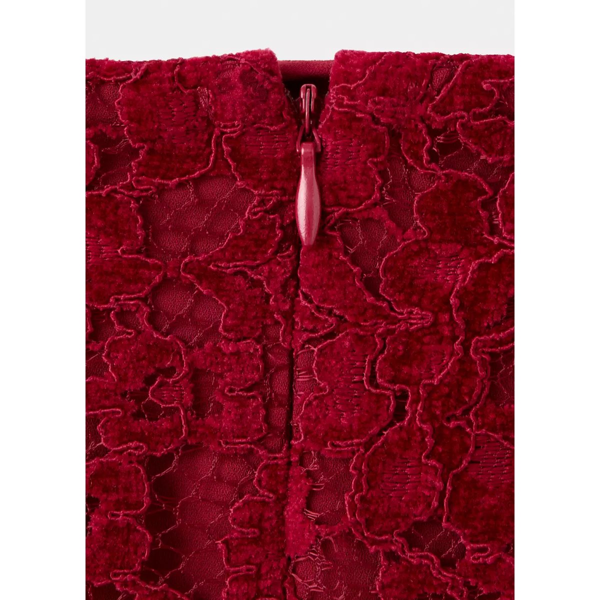 Jupe en dentelle à fleurs rouge, MANGO