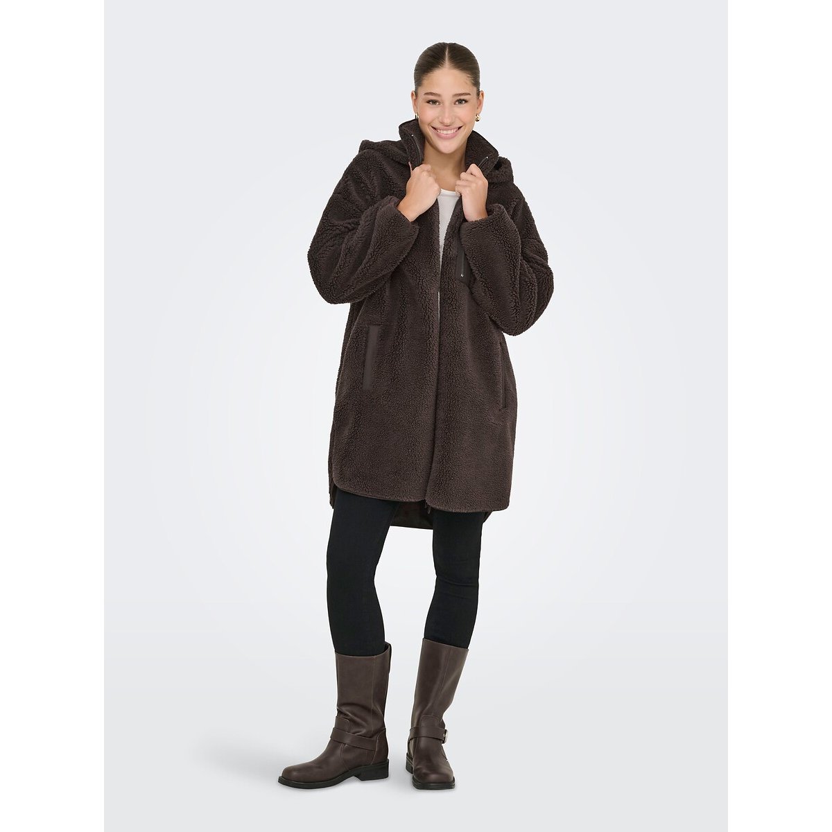 Manteau mi-long en sherpa, zippé à capuche marron chocolat, ONLY