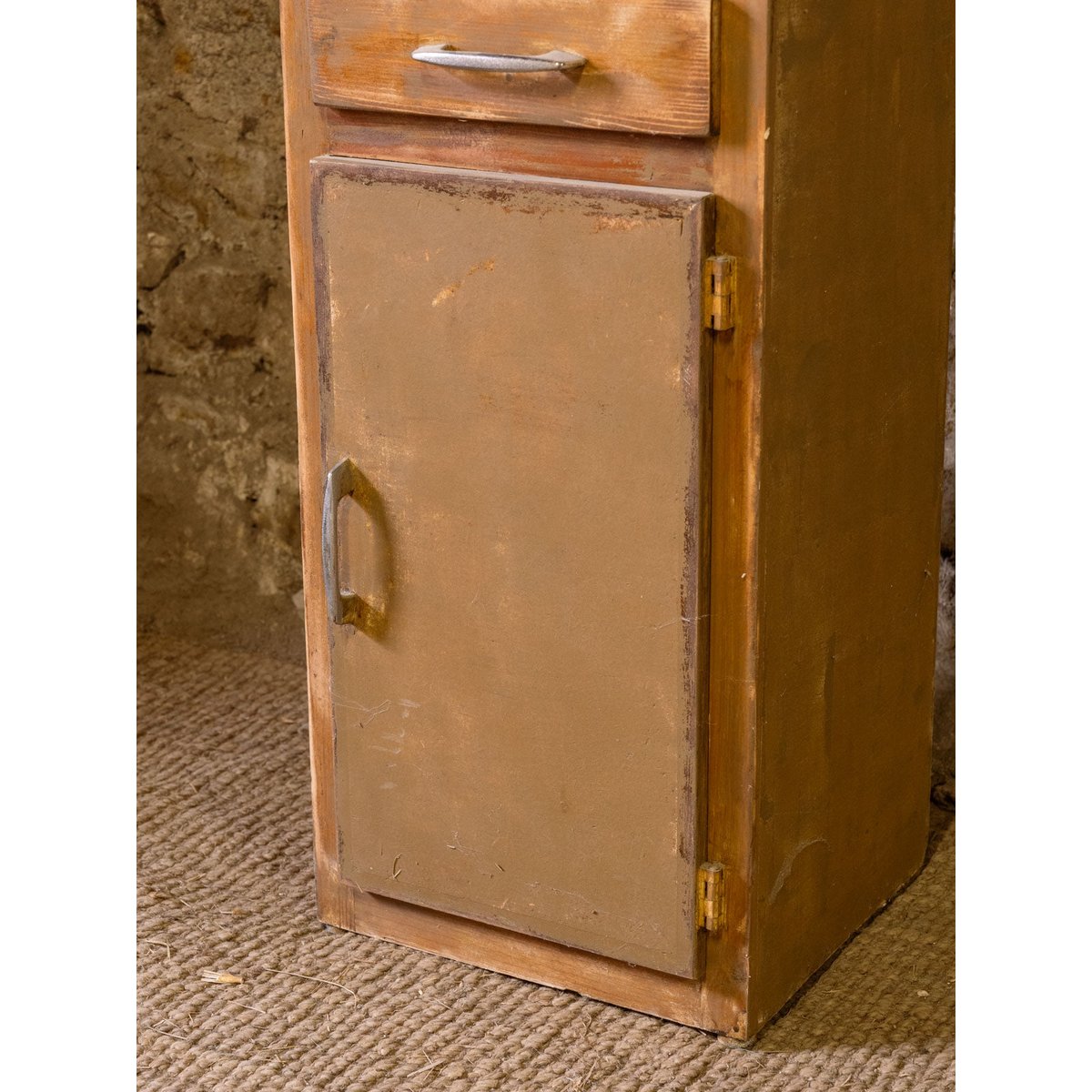 Meuble d'appoint en bois Gilbert N°1863 - Bon état beige, DEBONGOUT