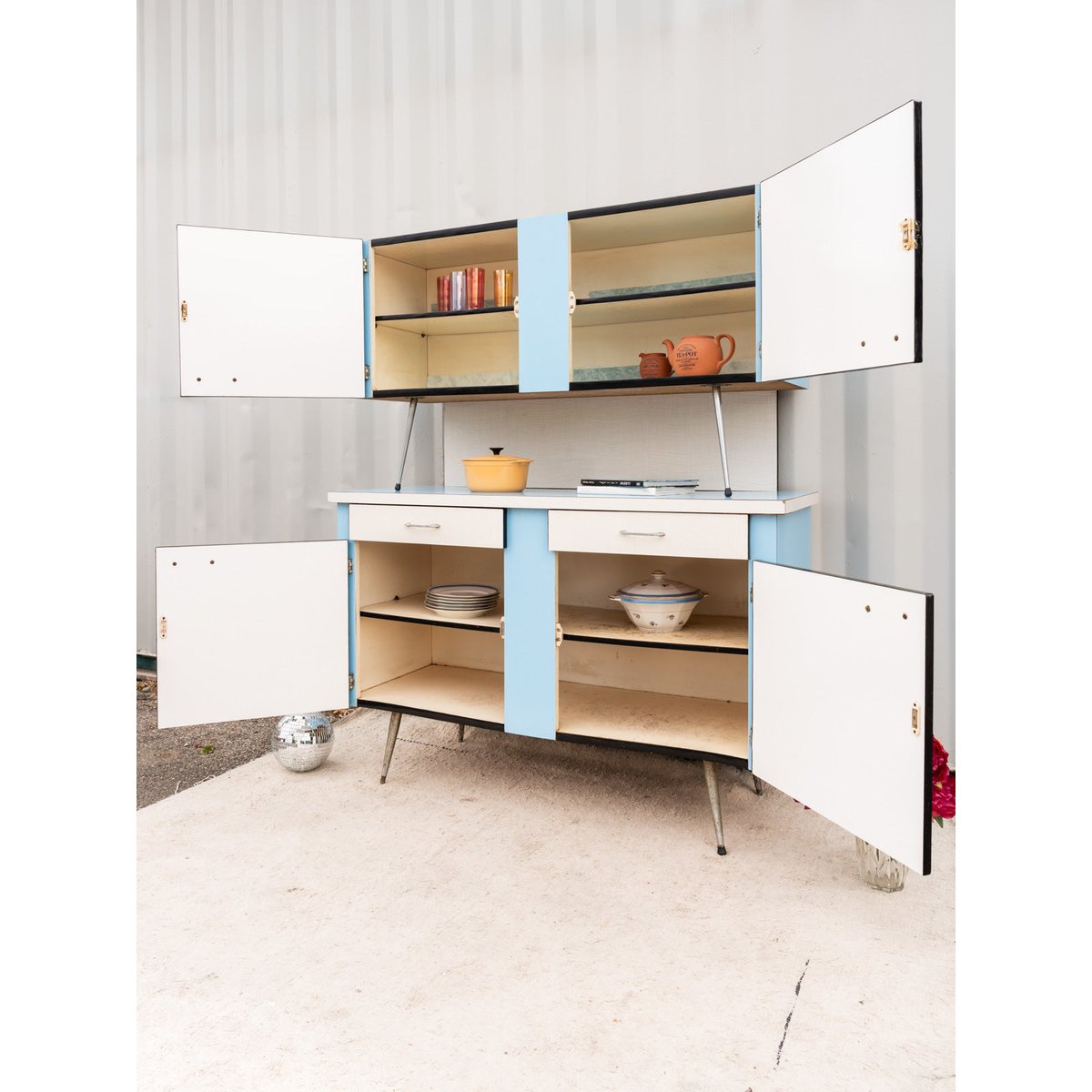 Buffet deux corps en formica Gilbert N°1693 - Bon état blanc, DEBONGOUT