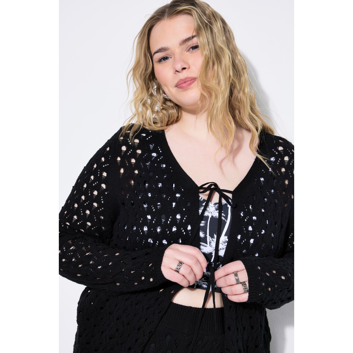 Cardigan en maille ajourée noir, STUDIO UNTOLD