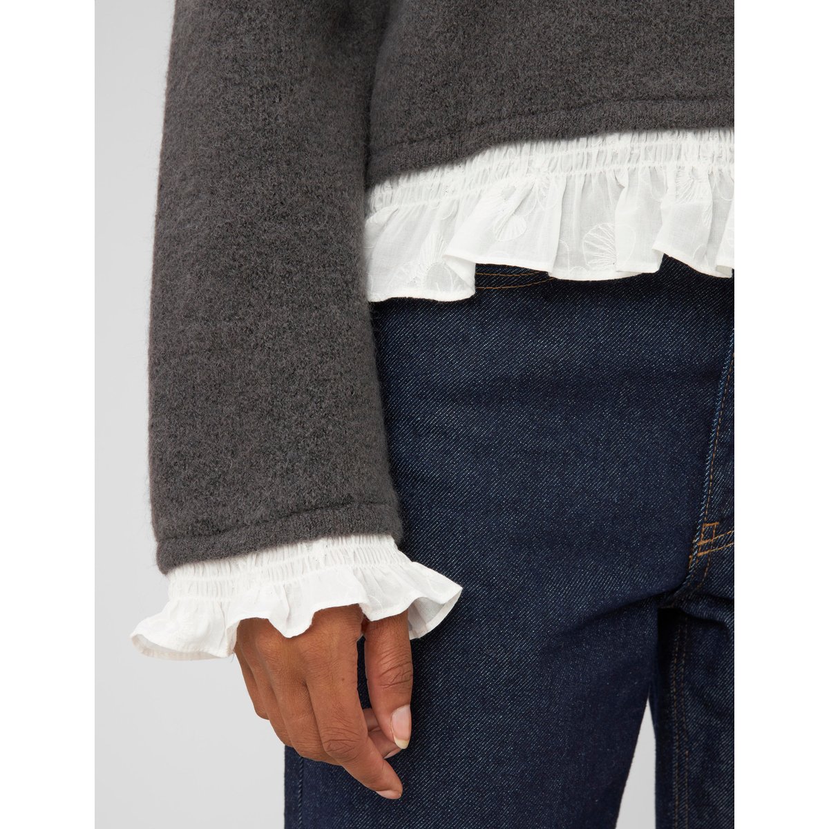 Gilet boutonné à volants gris foncé, BZB