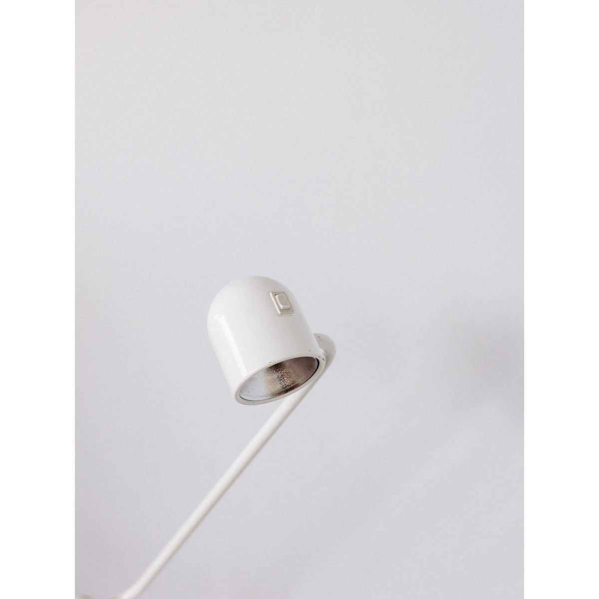 Lampadaire en métal Julien N°60 - Bon état blanc, DEBONGOUT