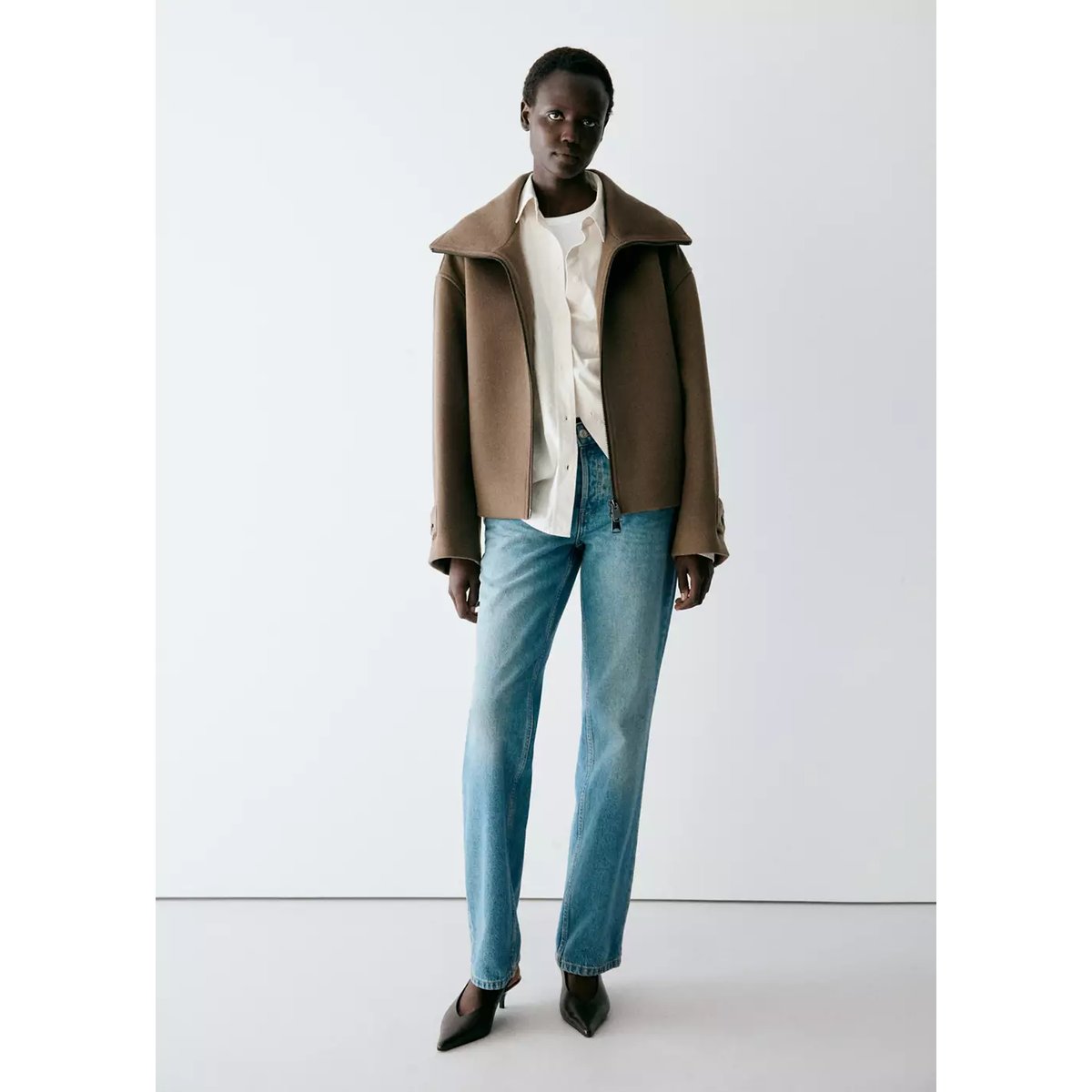 Veste à col montant avec fermeture éclair marron moyen, MANGO