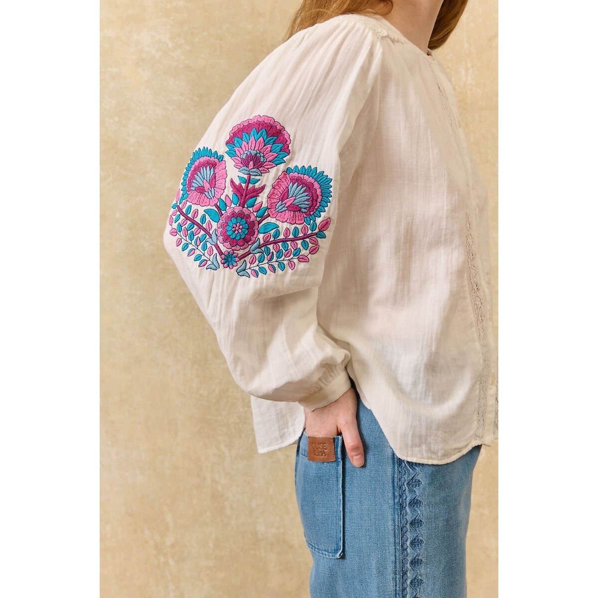 Geborduurde blouse met lange mouwen en ronde hals, JEANNE ecru, LOUISE MISHA
