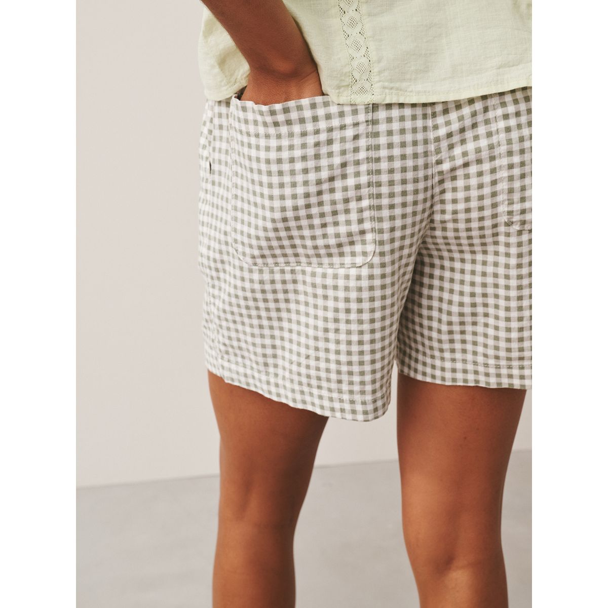 Short en lin mélangé stretch, lot de 2 noir/vert vichy, NEXT