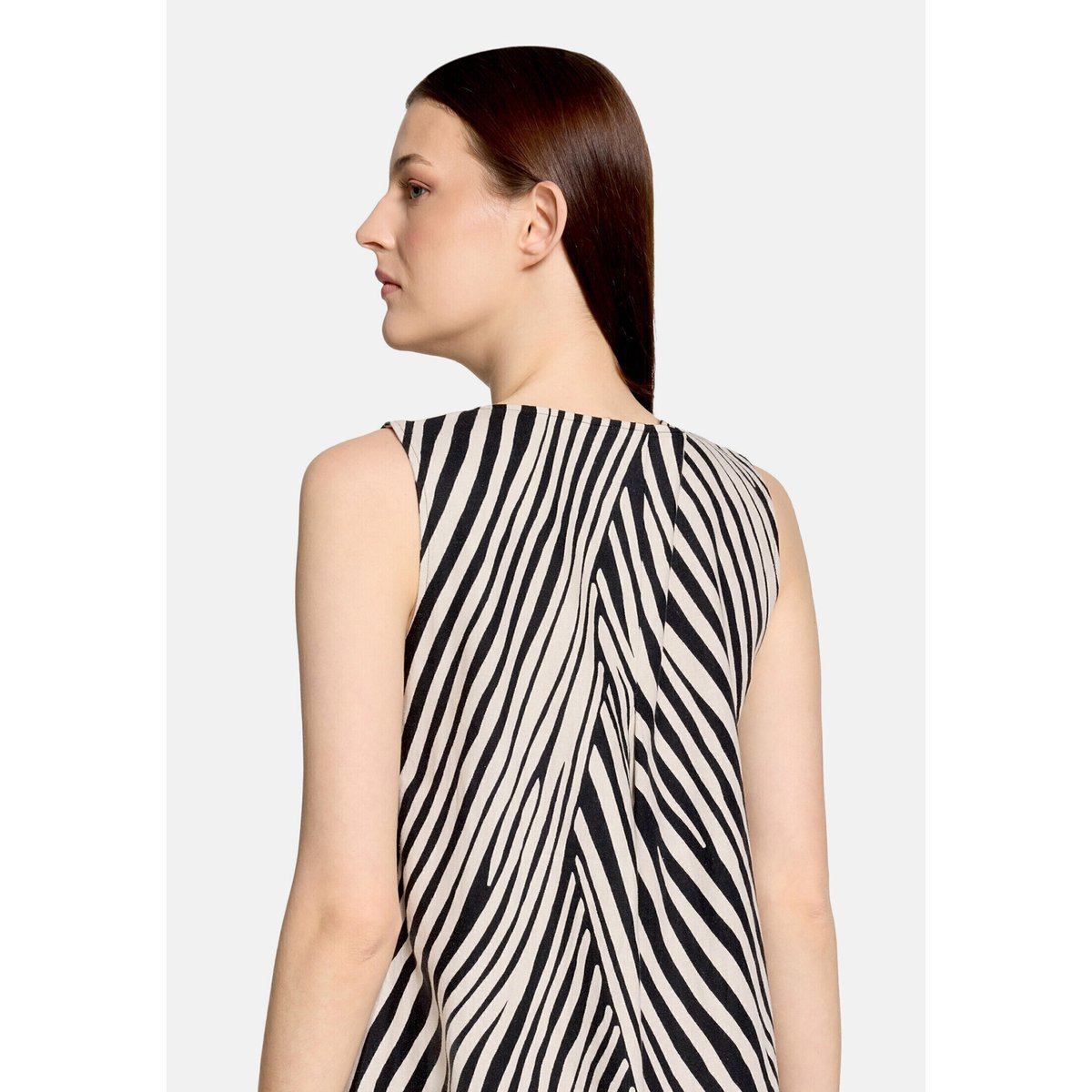 Robe en lin sans manches noir/beige, BETTY BARCLAY