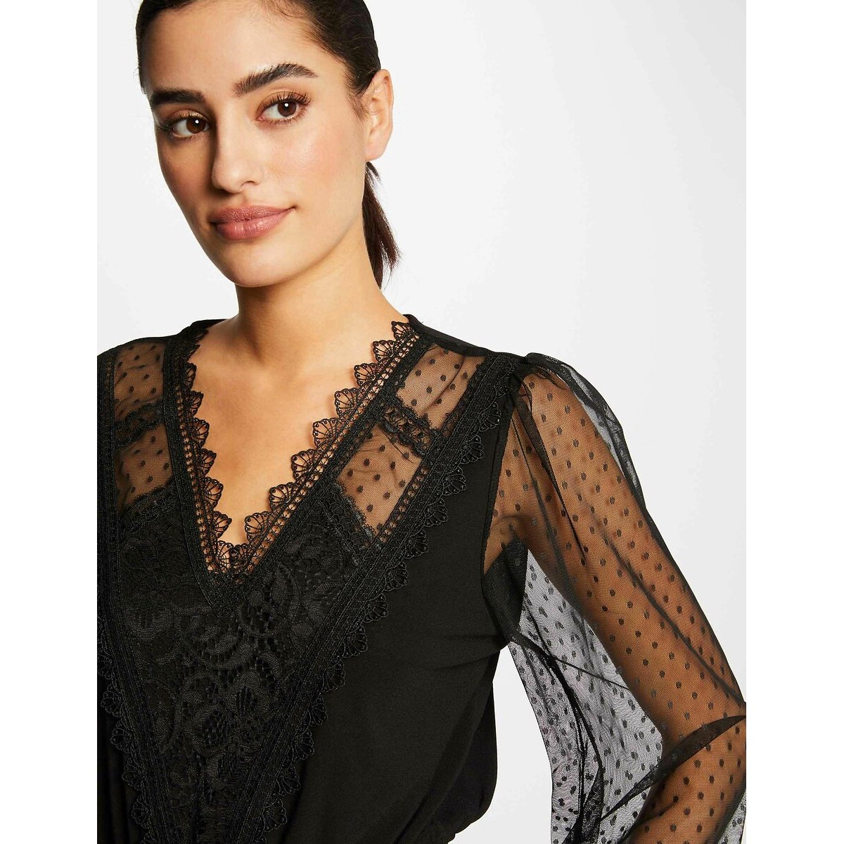 V-Neck Long Sleeve T-Shirt black, MORGAN