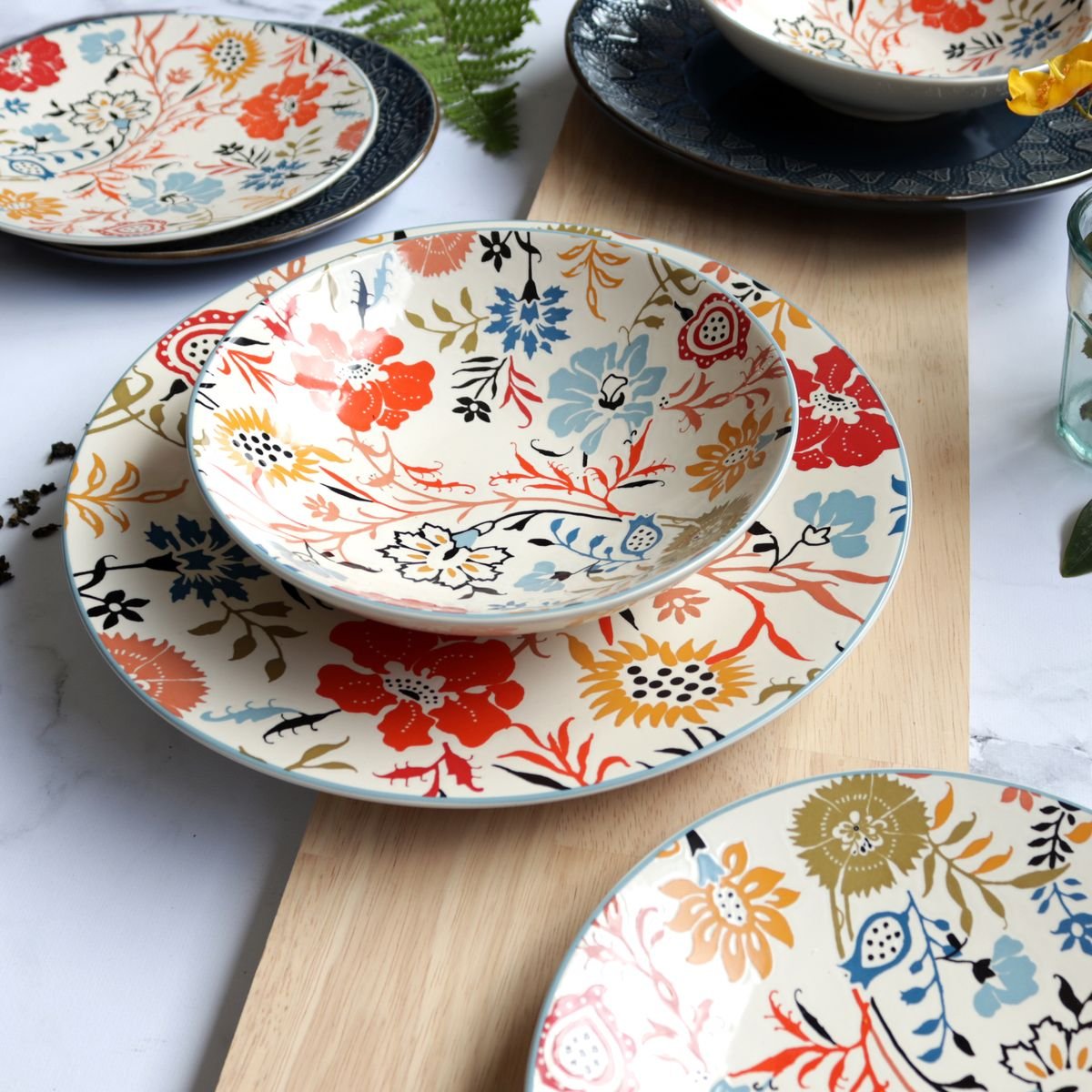 Lot de 6 assiettes plates florales en grès 27cm, JAIPUR blanc-jaune-rouge-vert, NOVASTYL