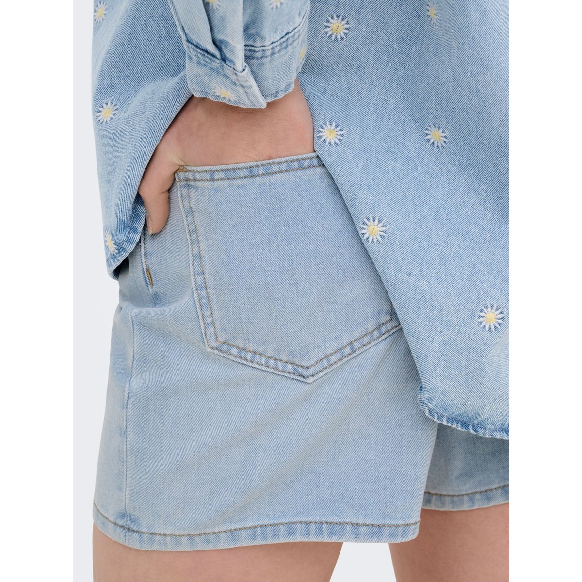 Short En Denim light blue denim 1, ONLY