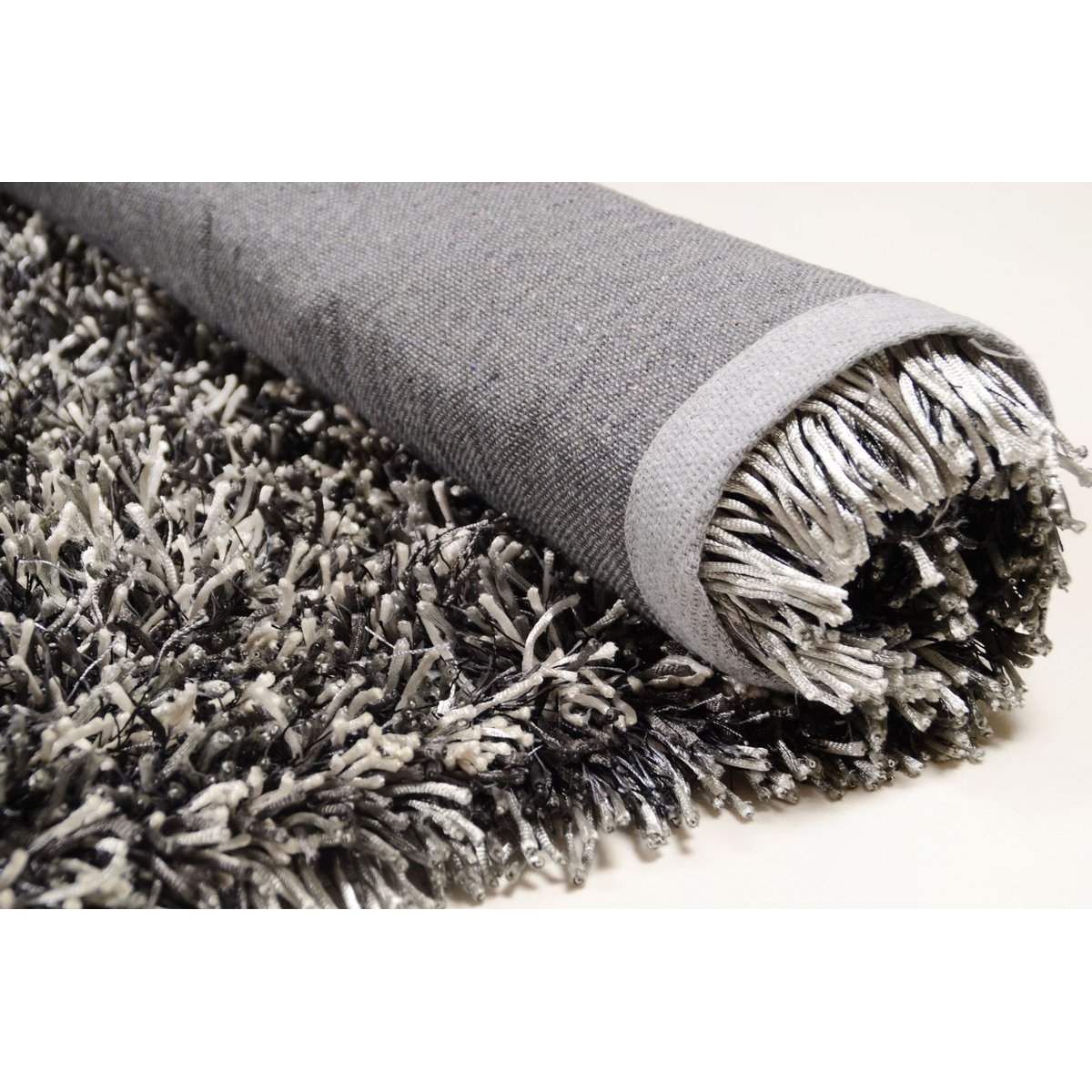 Tapis salon shaggy Girly longs poils argent, THEKO