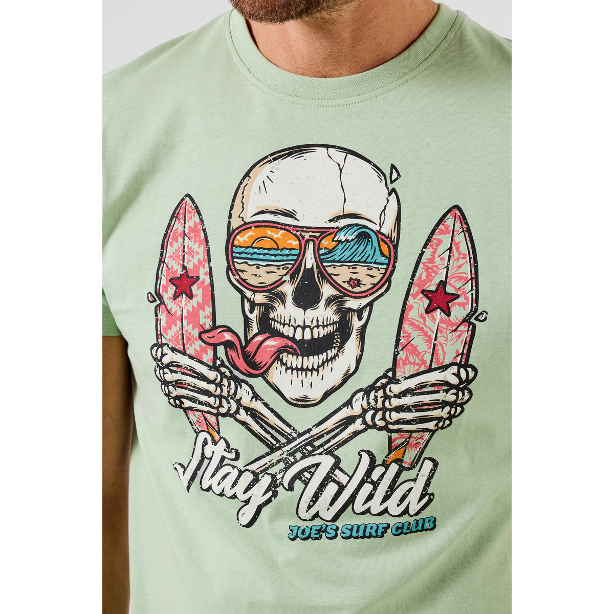 T-shirt graphique crâne et planche de surf vert, JOE BROWNS
