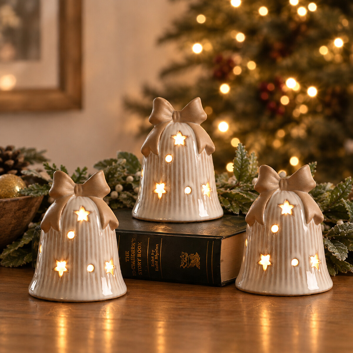 Set of 3 9cm Nordic Lights Light-up Porcelain Bells with Bow white, SO'HOME