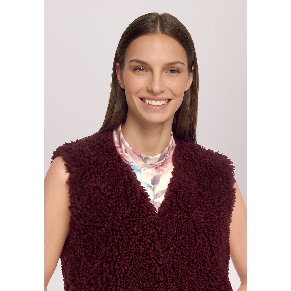 Veste sans manches en peluche unicolore deep dahlia, VERA MONT