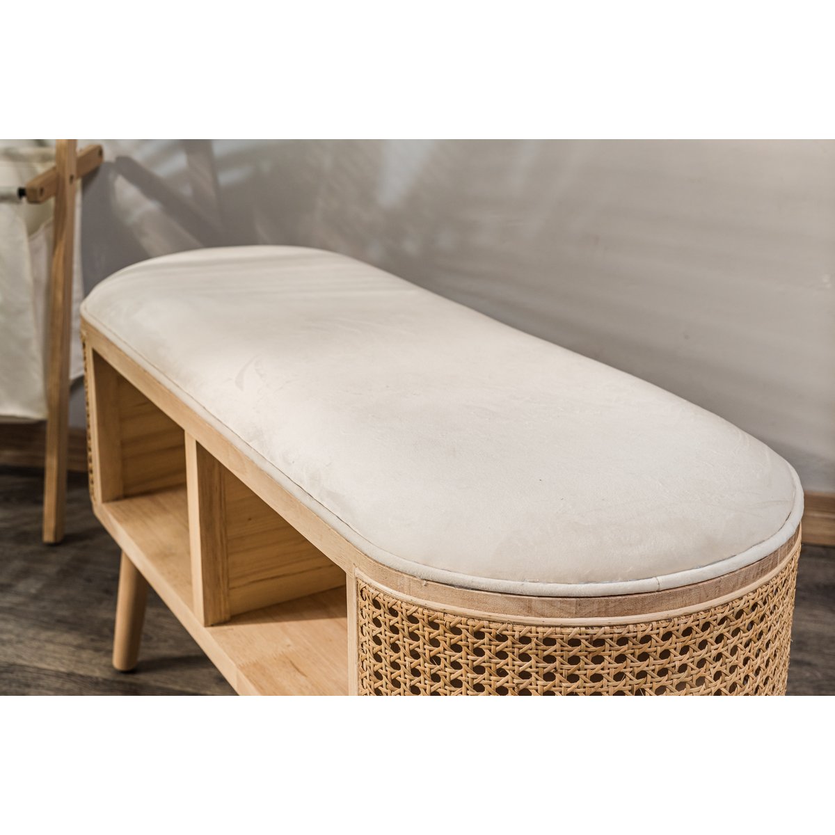 Banc avec rangement, rotin et velours, ISUMI beige, NORDLYS